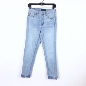 Aeropostale the Norma Jean light wash jeans size 4 everyday casual